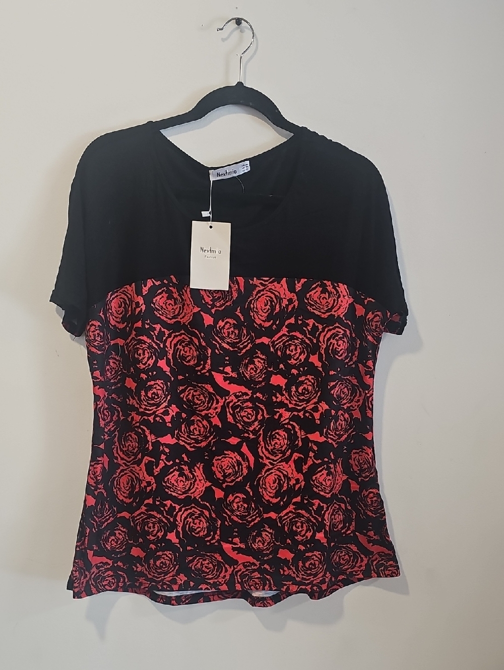 Nexhorizon Black & Red Rose Print Short Sleeve Tee